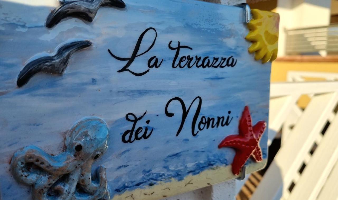 トッレ・スペッキア・ルッジェーリLa Terrazza Dei Nonniアパートメント エクステリア 写真